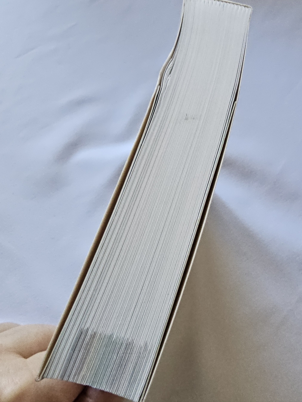 Essential Guide To Crystals Book - Picture 4 of 5